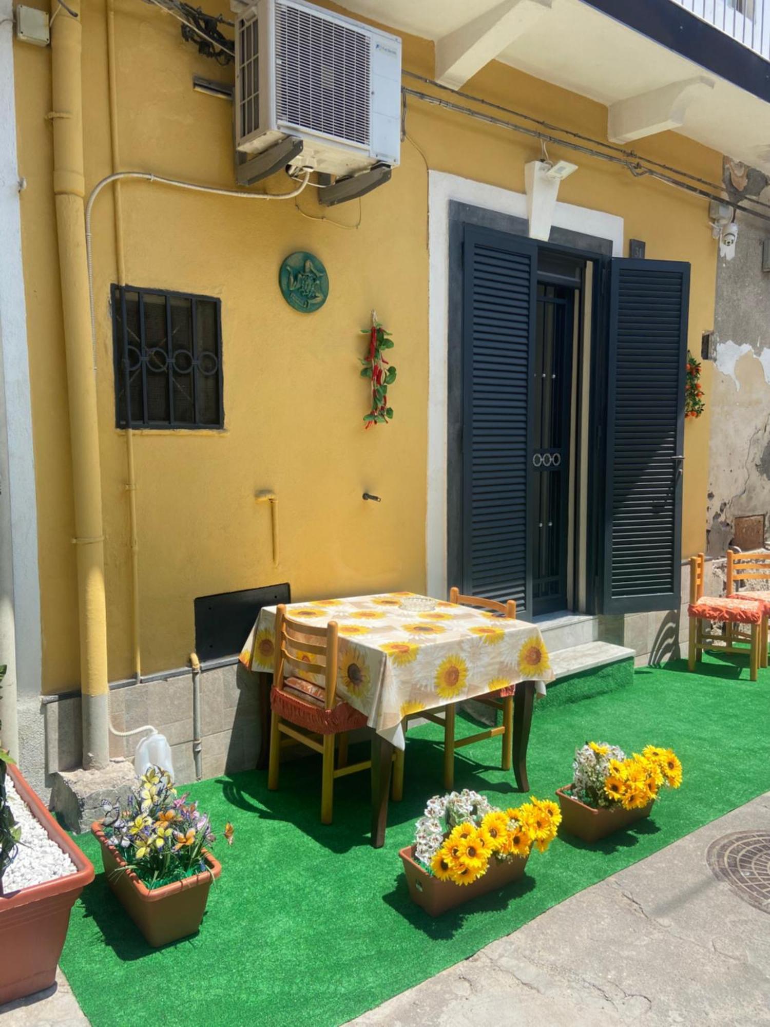 La Casa Del Sole Villa Catania Exterior foto